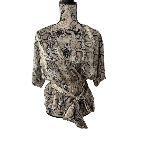 BB DAKOTA Snake Print Wrap Top Sz Small NEW - Picture 1 of 6